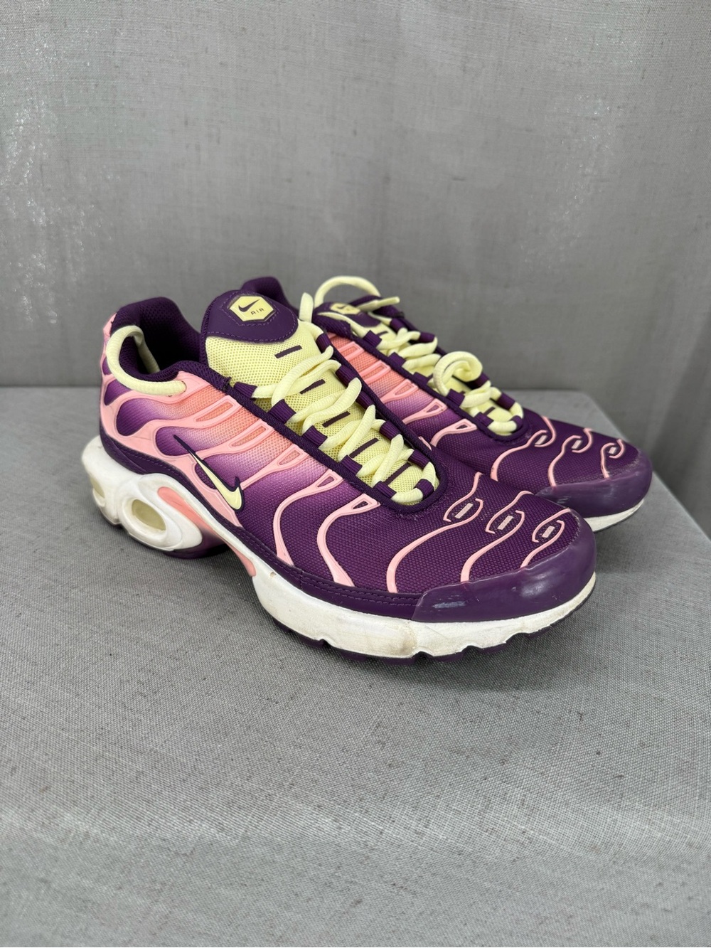 Nike Air Max Plus TN AV7962-600 Purple Yellow Sneakers Size 5.5Y or Women US 7